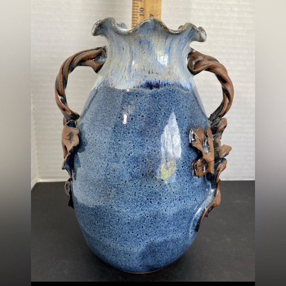 Potternot pottery vase